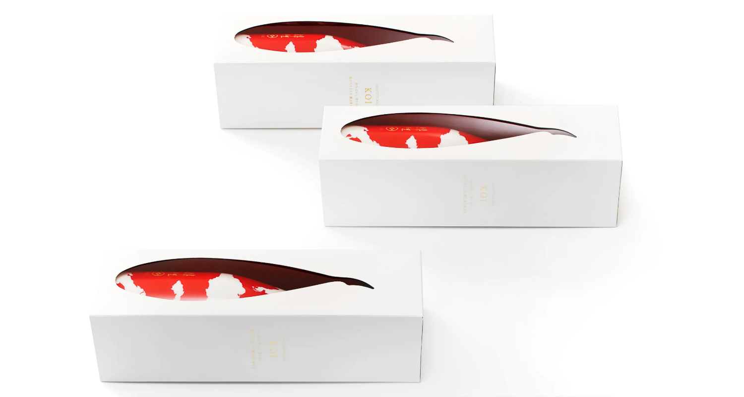 化粧箱に入れると「錦鯉」に。めちゃくちゃ完成されたデザインですね!